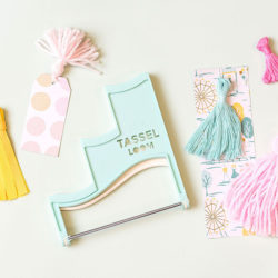 Інструмент для виготовлення китиць Tassel Loom, WeR Memory Keepers, 662066